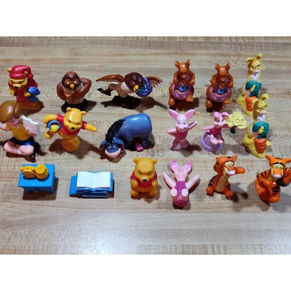 Huge Vintage Lot Of Disney Winnie The Pooh Figures Approx. 3" - Picture 1 of 14